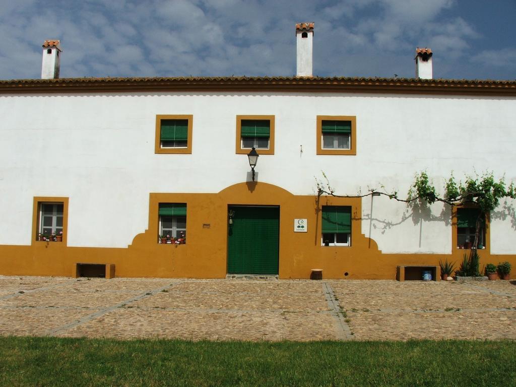 Casa Rural Dehesa De Solana Herrera de Alcántara Exterior foto